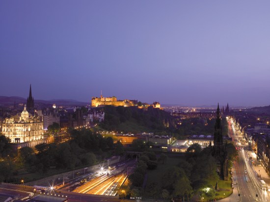 The-Balmoral-Edinburgh-Princes-Street-by-Night-2061