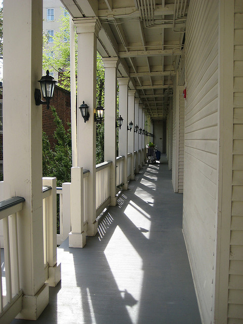 lindenrowporch